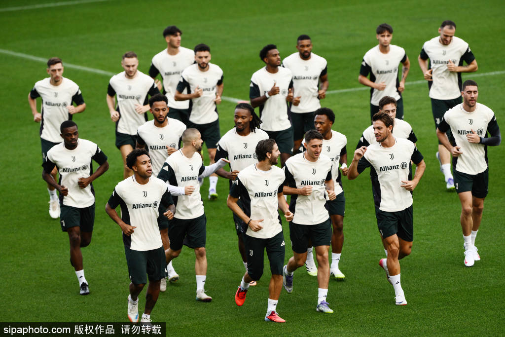 烈的拜仁阵, 而金玟哉的